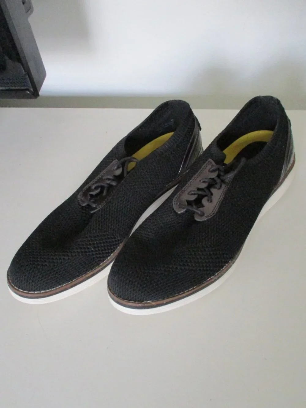 Cole Haan Grand.OS Womens Black Lace-up Mesh Fashion Sneaker - Size 9B